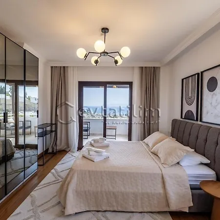 Castle By Evtatilim Villa *