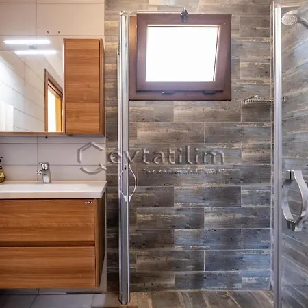 Villa Castle By Evtatilim *