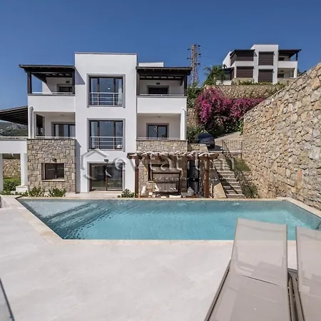 וילה Castle By Evtatilim *