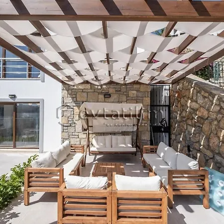 וילה Castle By Evtatilim *