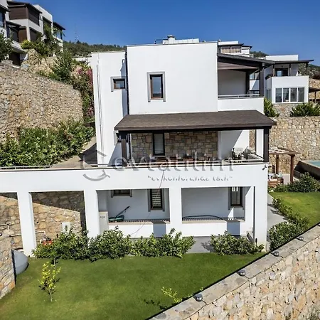 Castle By Evtatilim * בודרום