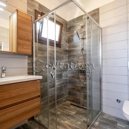 Castle By Evtatilim וילה