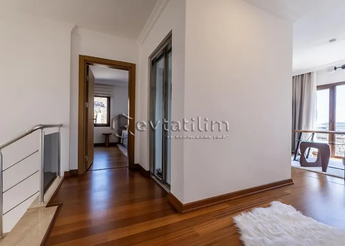 Castle By Evtatilim فيلة