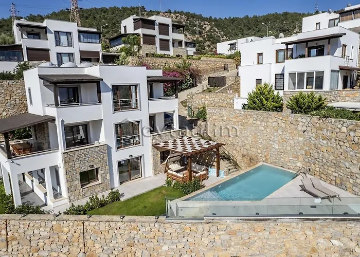 فيلة Castle By Evtatilim