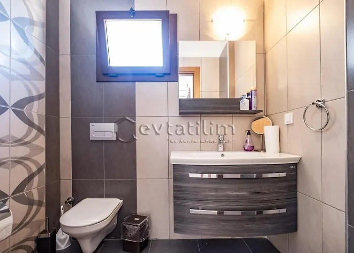 Castle By Evtatilim *