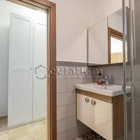 Vilă Castle By Evtatilim