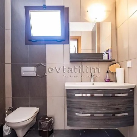 Castle By Evtatilim *